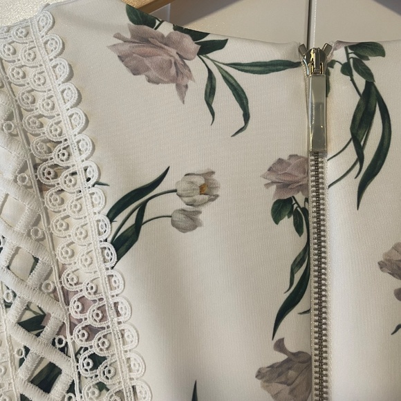 White Ted Baker Floral Dress with Pockets - Picture 3 of 4